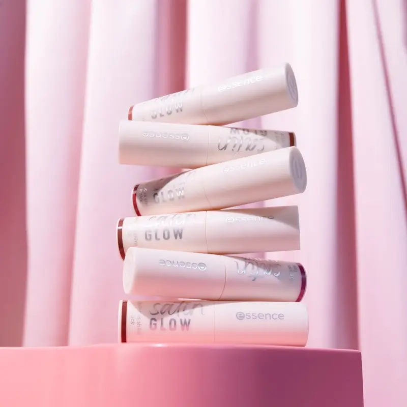 Essence Barra De Labios Satin Glow Luminous Shine 08, 3,5 g - Image 4