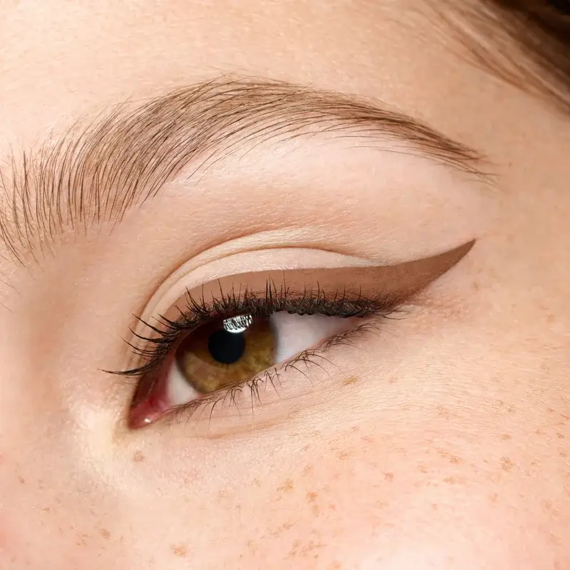 Essence Eyeliner Líquido Colour It! 05 , 3 ml - Image 7
