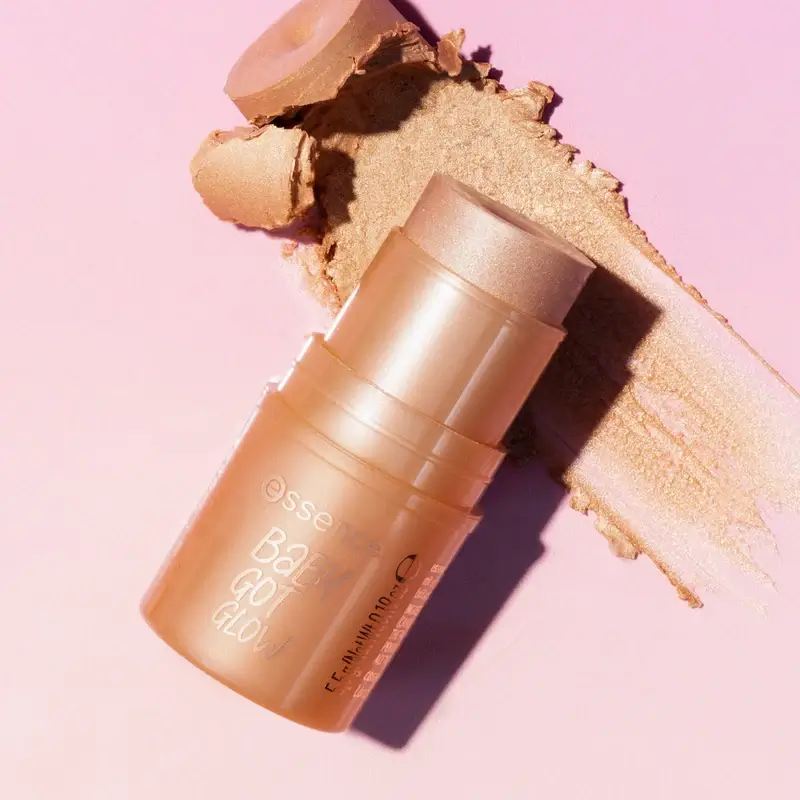 Essence Iluminador En Barra Baby Got Glow 10 , 5,5 gr - Image 8