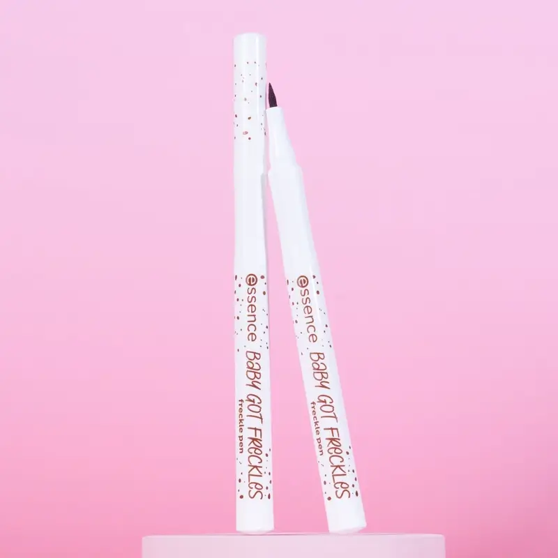 Essence Lapiz De Pecas Baby Got Freckles 10, 1 ml - Image 4