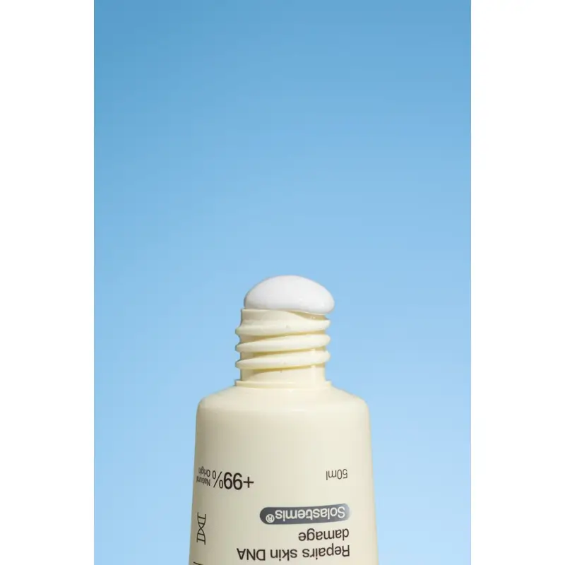 Freshly D+ Natural Suncare Age-Repair Spf50, 50 ml - Image 7